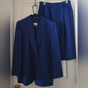 Jacqueline Ferrar 2 Piece Blazer And Skirt Set
